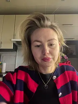 MartaLuna  online show from 02.14.26