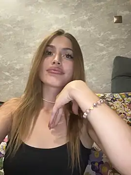 Snapshot of Elizabeth_Tay chatting on 09.11.25 Elizabeth Tay online show from 09.11.25