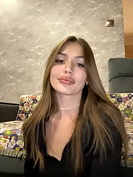 Snapshot of Elizabeth_Tay chatting on 09.12.25 Elizabeth Tay online show from 09.12.25