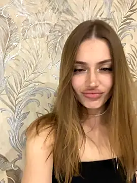 Snapshot of Elizabeth_Tay chatting on 11.02.25 Elizabeth Tay online show from 11.02.25