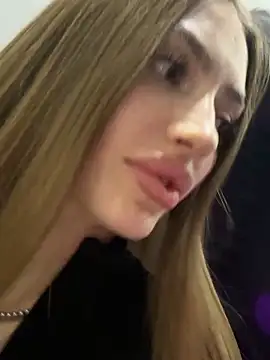 Snapshot of Elizabeth_Tay chatting on 03.13.26 Elizabeth Tay online show from 03.13.26