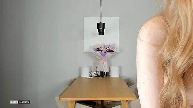 Snapshot of soft_katy chatting on 12.16.25 soft katy online show from 12.16.25