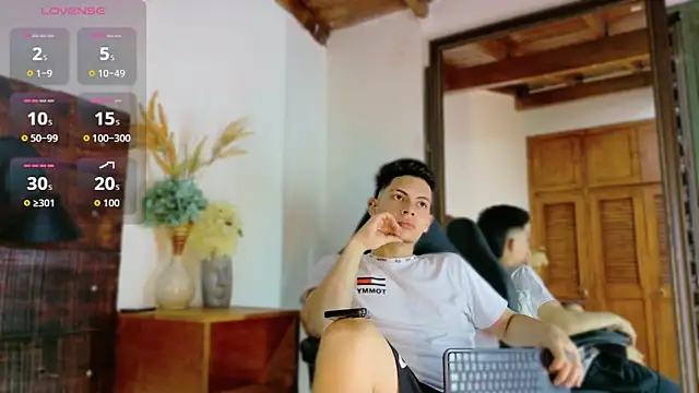 Snapshot of JhosuaVega chatting on 02.07.26 JhosuaVega online show from 02.07.26