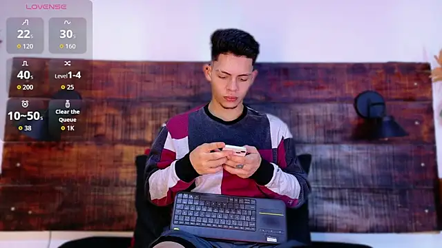 Snapshot of JhosuaVega chatting on 03.08.26 JhosuaVega online show from 03.08.26