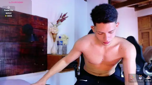 Snapshot of JhosuaVega chatting on 03.17.26 JhosuaVega online show from 03.17.26