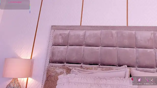 Snapshot of DakotaWangi chatting on 02.15.26 DakotaWangi online show from 02.15.26