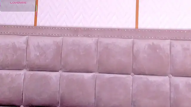 Snapshot of DakotaWangi chatting on 06.29.26 DakotaWangi online show from 06.29.26