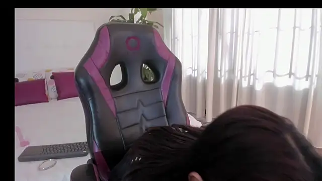 Snapshot of Diabla-09 chatting on 10.08.25 Diabla-09 online show from 10.08.25