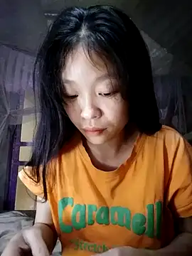 Snapshot of Phuoc_xx chatting on 12.22.25 Phuoc xx online show from 12.22.25