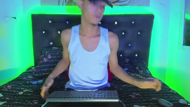 xxKamadevaxx online show from 10.02.25