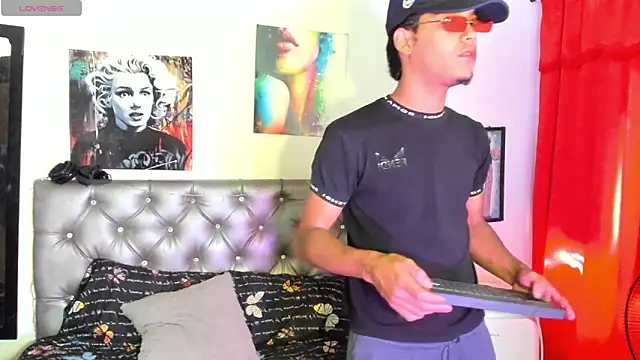 xxKamadevaxx online show from 04.29.26