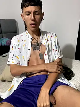 NaytonFreeman online show from 09.18.25