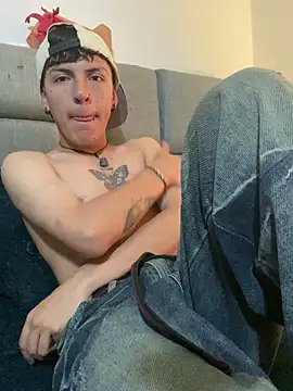 NaytonFreeman online show from 12.20.25