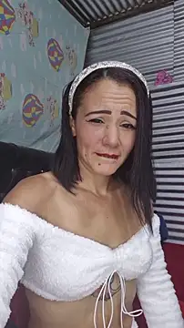 Lhia  online show from 11.22.25