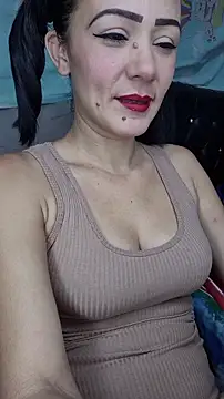 Lhia  online show from 01.18.26