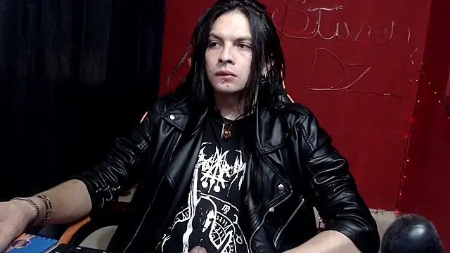 Snapshot of stvn_hot chatting on 02.12.26 stvn hot online show from 02.12.26