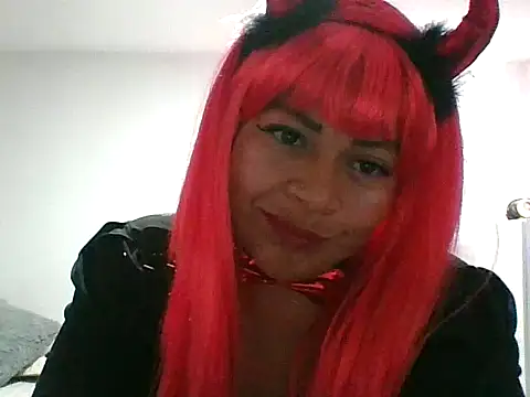 Snapshot of adri89-g chatting on 10.31.25 adri89-g online show from 10.31.25