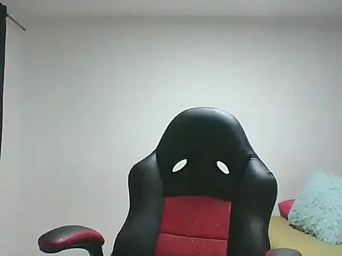 Snapshot of adri89-g chatting on 11.20.25 adri89-g online show from 11.20.25