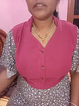 Snapshot of KannadaTamilTeluguBeauty chatting on 05.10.26 KannadaTamilTeluguBeauty online show from 05.10.26