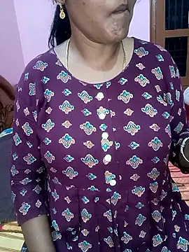 Snapshot of KannadaTamilTeluguBeauty chatting on 05.16.26 KannadaTamilTeluguBeauty online show from 05.16.26