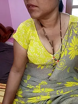 Snapshot of KannadaTamilTeluguBeauty chatting on 05.25.26 KannadaTamilTeluguBeauty online show from 05.25.26