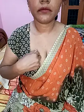 Snapshot of KannadaTamilTeluguBeauty chatting on 06.22.26 KannadaTamilTeluguBeauty online show from 06.22.26
