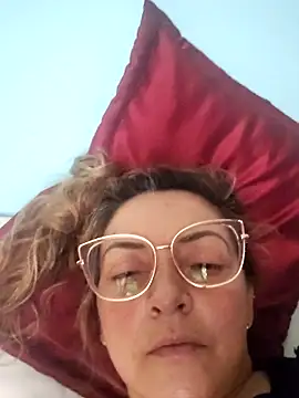 Snapshot of french_kitty_ chatting on 09.21.25 french kitty  online show from 09.21.25