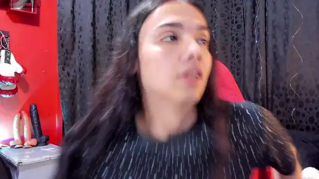 Snapshot of Almaazz chatting on 06.16.26 Almaazz online show from 06.16.26