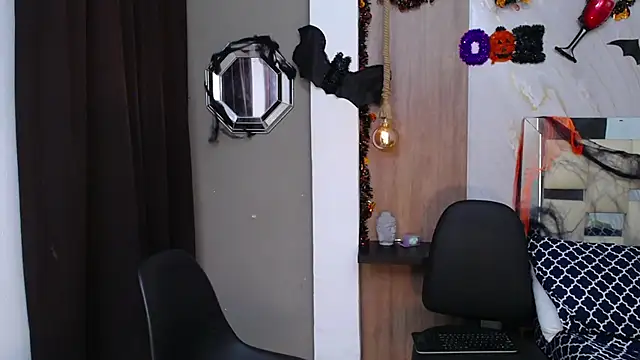 Snapshot of fire_drako_ chatting on 11.01.25 fire drako online show from 11.01.25