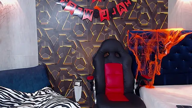 Snapshot of fire_drako_ chatting on 11.04.25 fire drako online show from 11.04.25