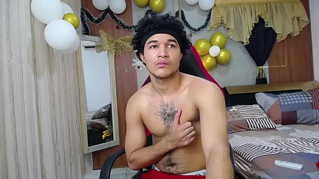 Snapshot of fire_drako_ chatting on 11.19.25 fire drako online show from 11.19.25