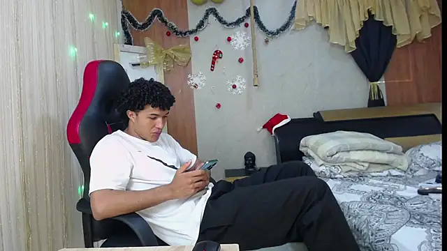 Snapshot of fire_drako_ chatting on 01.12.26 fire drako online show from 01.12.26