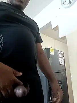 Snapshot of Elsuave28 chatting on 12.14.25 Elsuave28 online show from 12.14.25