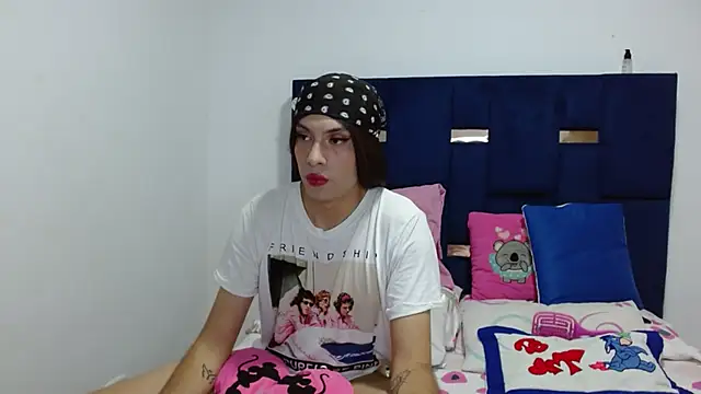 PinkLuna LolaBloom online show from 05.03.26