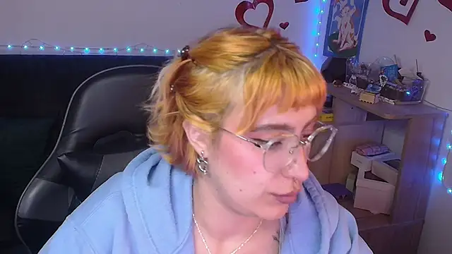 Miacatsito3 online show from 06.16.26