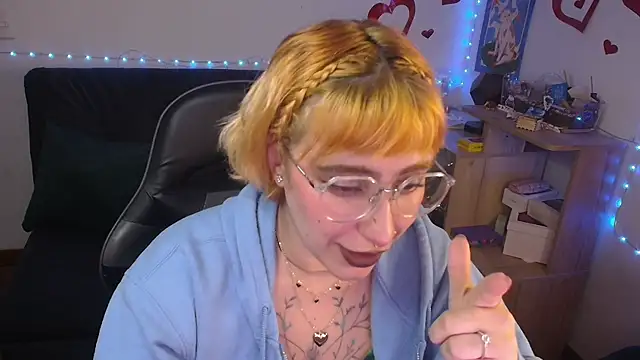 Miacatsito3 online show from 06.19.26