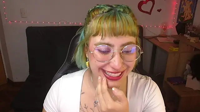 Snapshot of Miacatsito3 chatting on 07.14.26 Miacatsito3 online show from 07.14.26