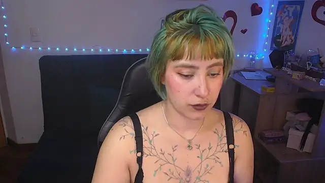 Snapshot of Miacatsito3 chatting on 07.16.26 Miacatsito3 online show from 07.16.26