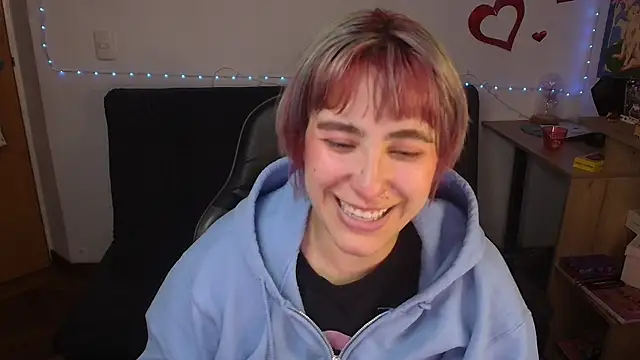 Snapshot of Miacatsito3 chatting on 08.02.26 Miacatsito3 online show from 08.02.26