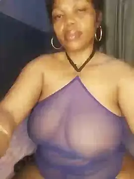 boujee01 online show from 10.06.25