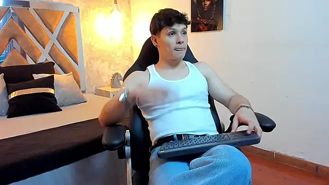 Snapshot of kraven_lust chatting on 06.03.26 kraven lust online show from 06.03.26