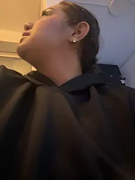 Snapshot of SienaWild chatting on 10.25.25 SienaWild online show from 10.25.25