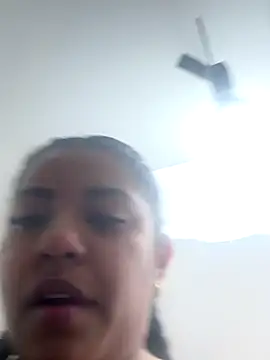 Snapshot of SienaWild chatting on 12.14.25 SienaWild online show from 12.14.25