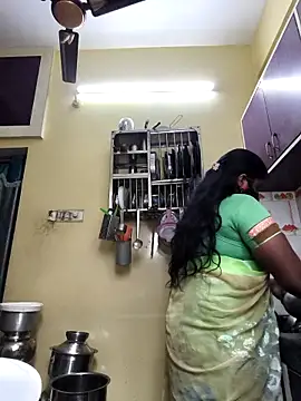 Snapshot of Sowjanya-telugu chatting on 12.23.25 Sowjanya-telugu online show from 12.23.25