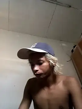 Snapshot of ainularbasoni chatting on 10.07.25 ainularbasoni online show from 10.07.25