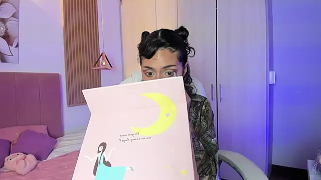 KoraRousee online show from 10.14.25