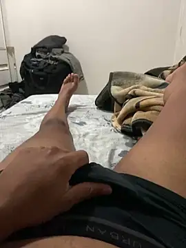 Snapshot of Morenolatino881 chatting on 10.04.25 Morenolatino881 online show from 10.04.25