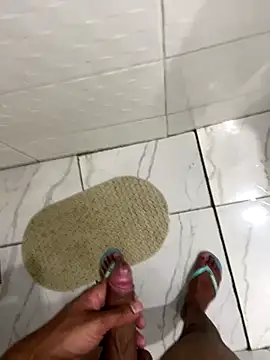 Snapshot of Morenolatino881 chatting on 12.01.25 Morenolatino881 online show from 12.01.25