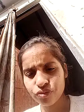 Saloni-Gupta online show from 12.17.25