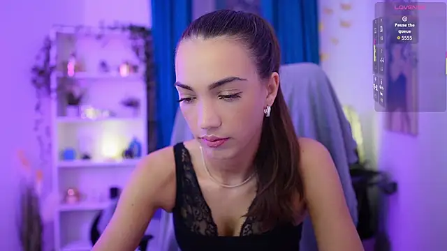 Snapshot of Alexis_Love_ chatting on 11.29.25 Alexis Love online show from 11.29.25